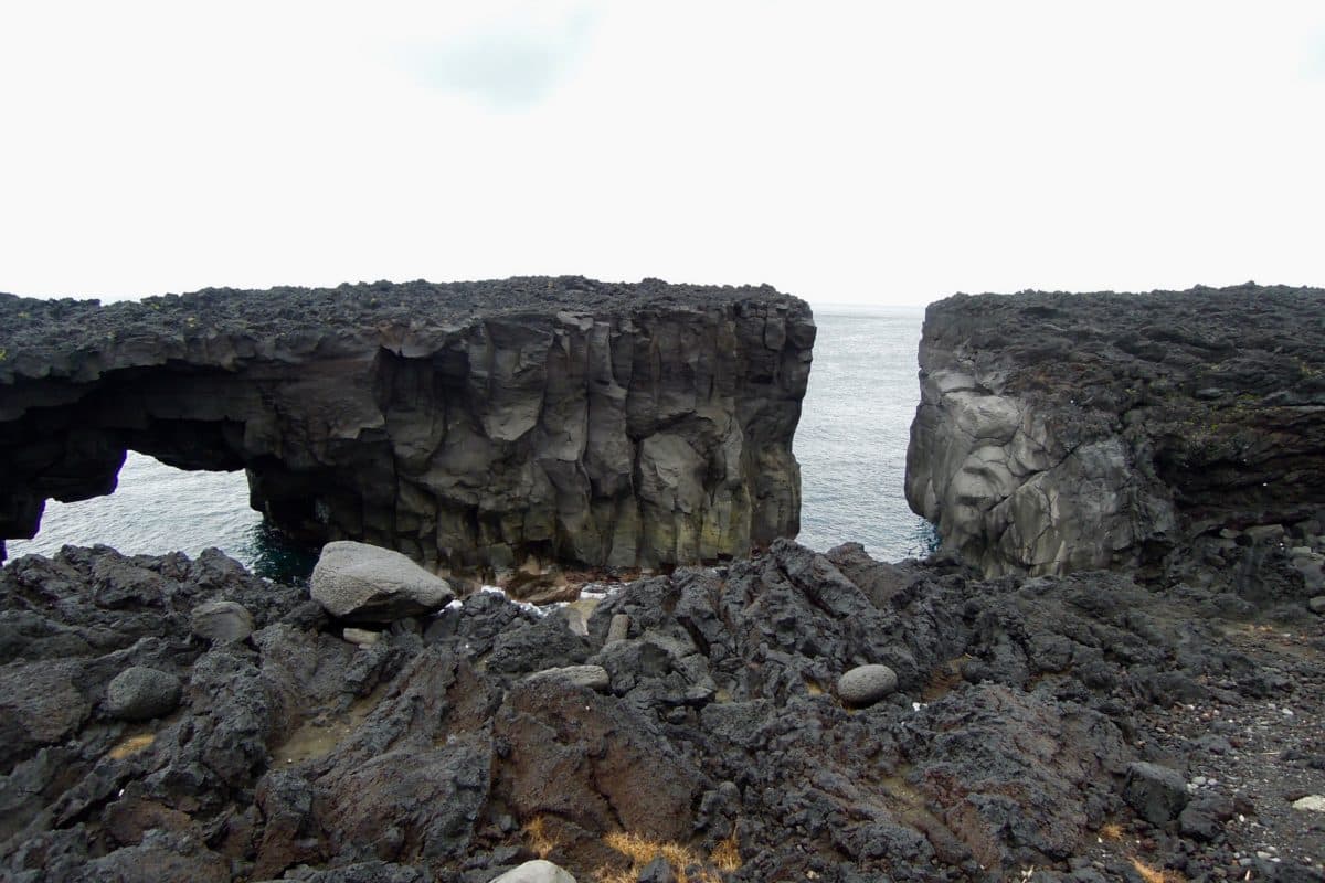 Megane-iwa Rock – The Best Sunset and Seasonal Diving Spot